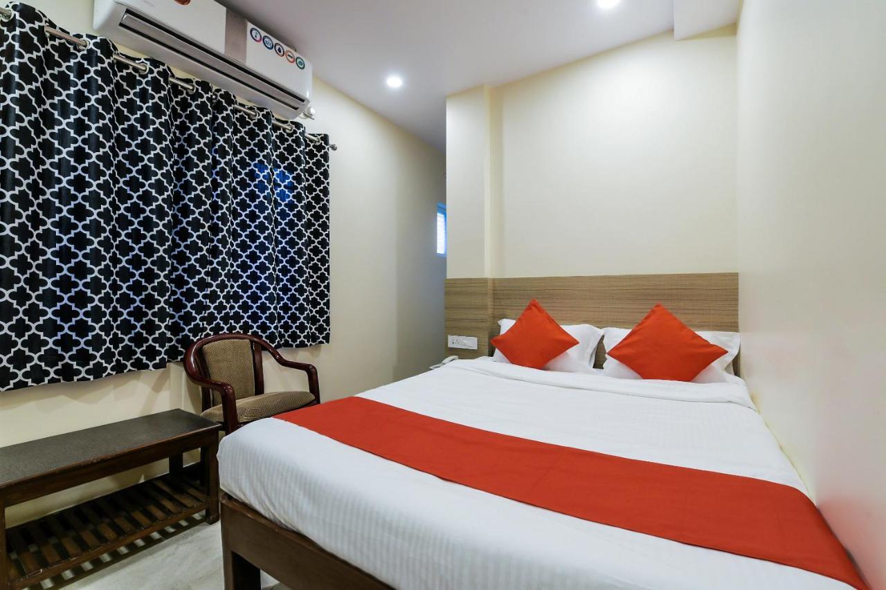 The Elite Inn Visakhapatnam Buitenkant foto