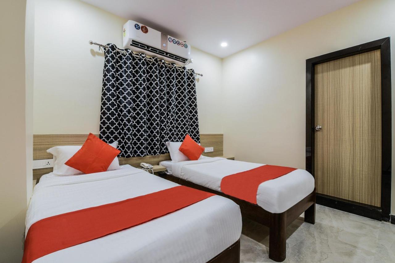 The Elite Inn Visakhapatnam Buitenkant foto