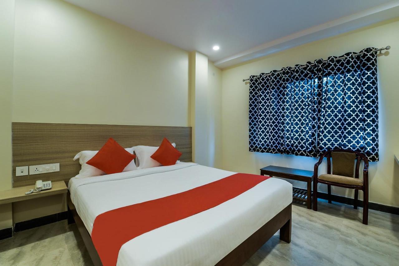 The Elite Inn Visakhapatnam Buitenkant foto