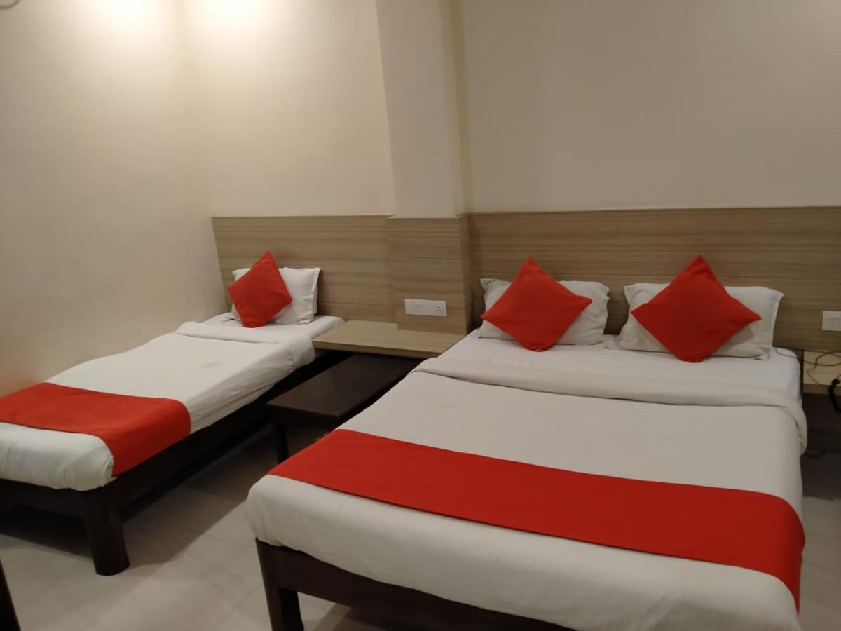 The Elite Inn Visakhapatnam Buitenkant foto
