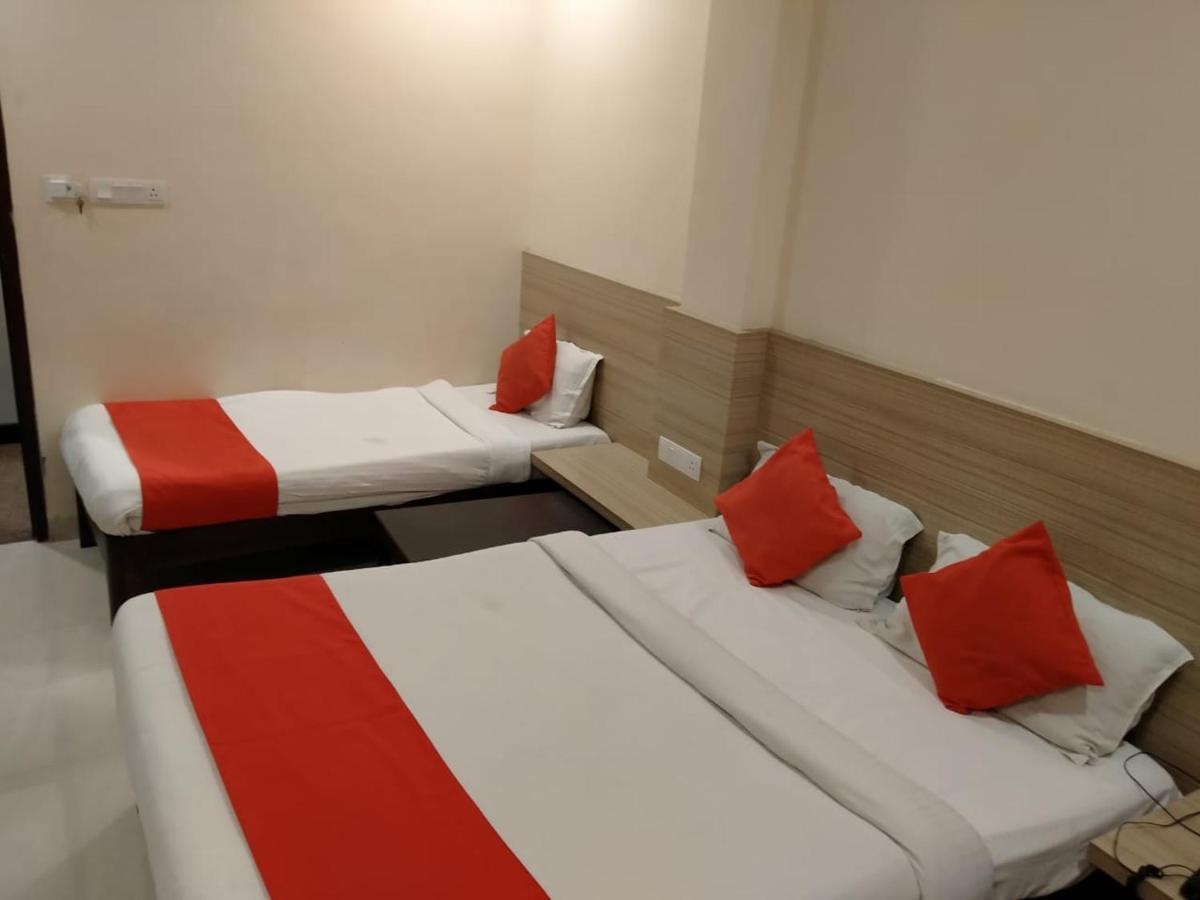 The Elite Inn Visakhapatnam Buitenkant foto