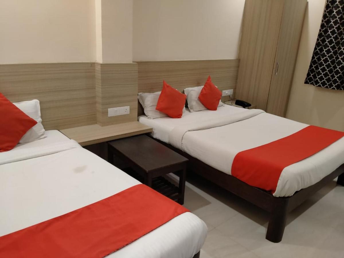 The Elite Inn Visakhapatnam Buitenkant foto